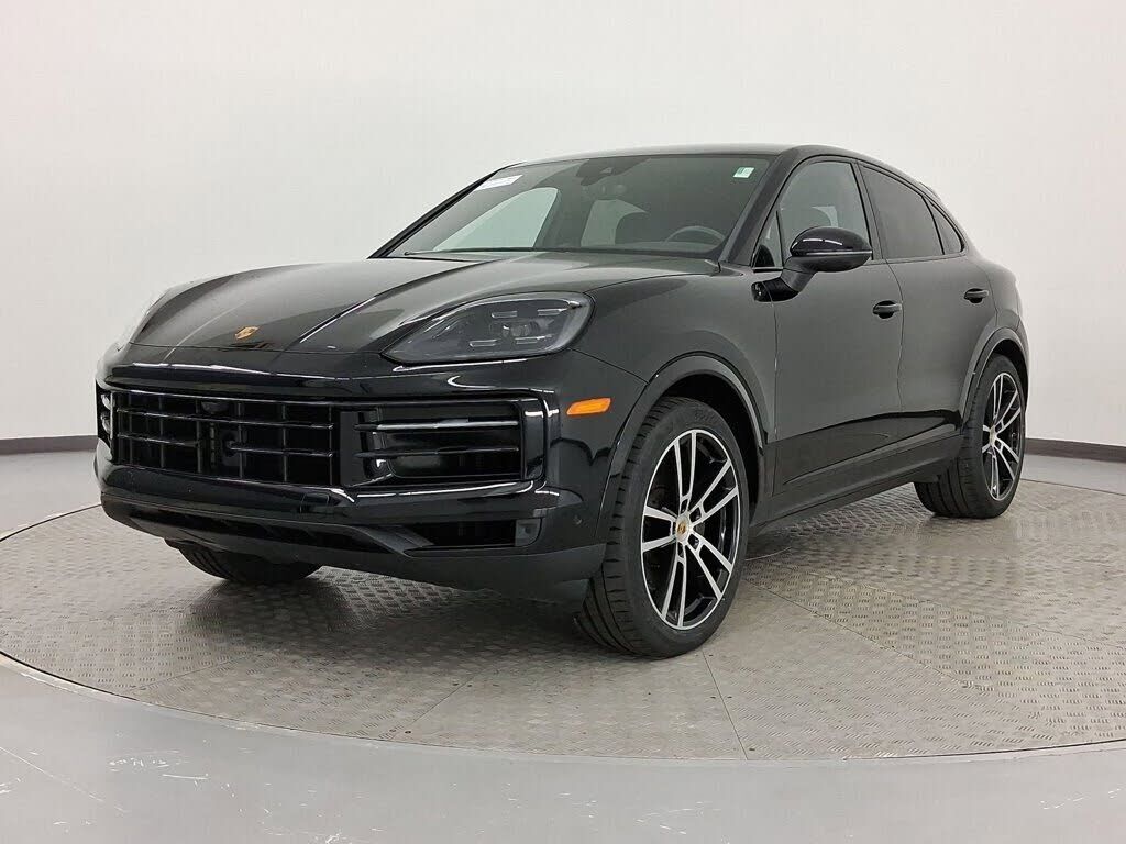 2024 PORSCHE Cayenne