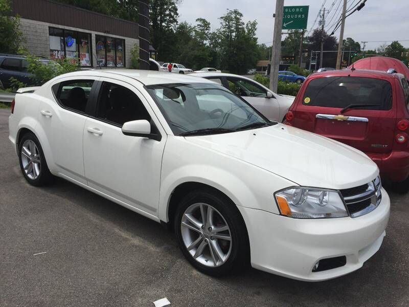 2011 DODGE Avenger