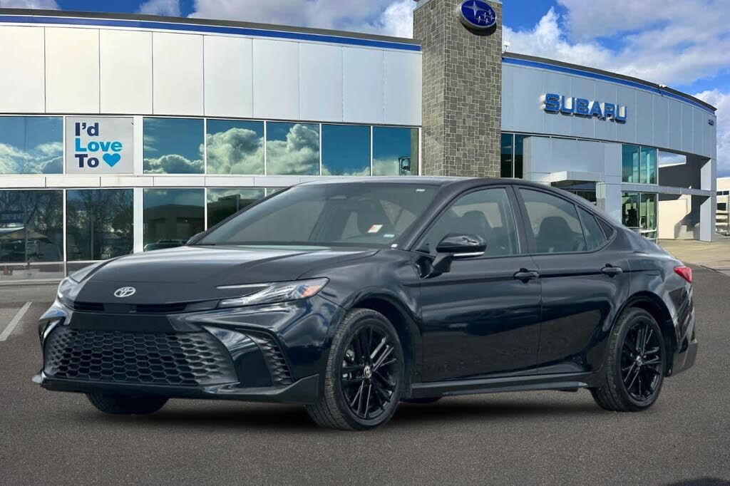 2025 TOYOTA Camry