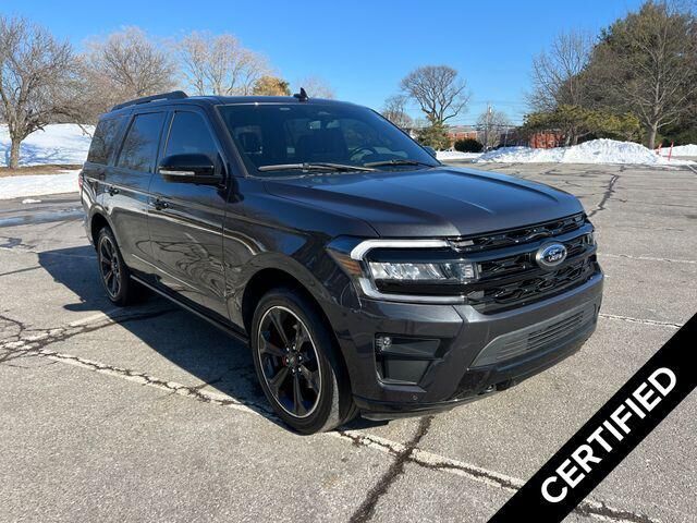 2022 FORD Expedition