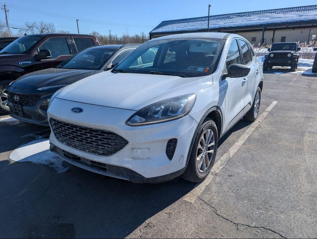 2022 FORD Escape