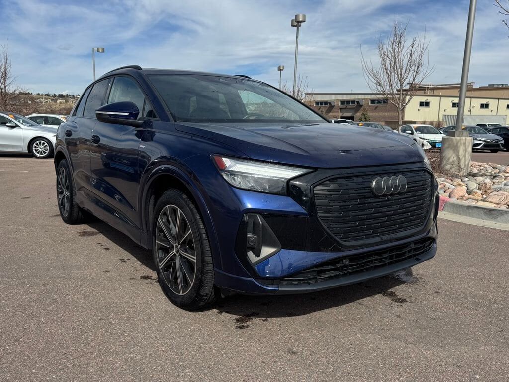 2022 AUDI Q4