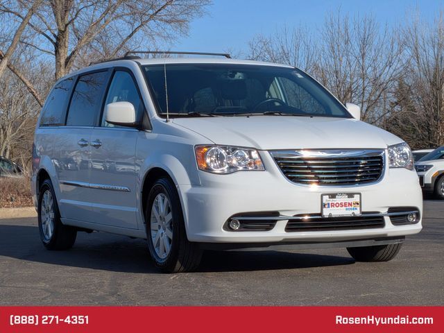 2016 CHRYSLER Town and Country