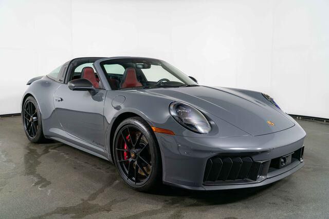 2025 PORSCHE 911