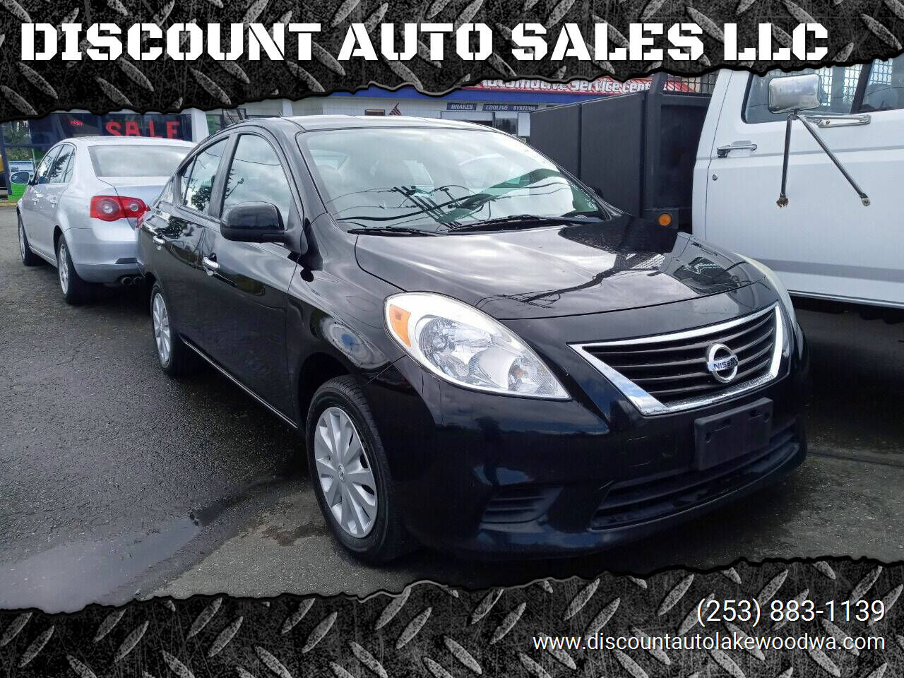 2012 NISSAN Versa