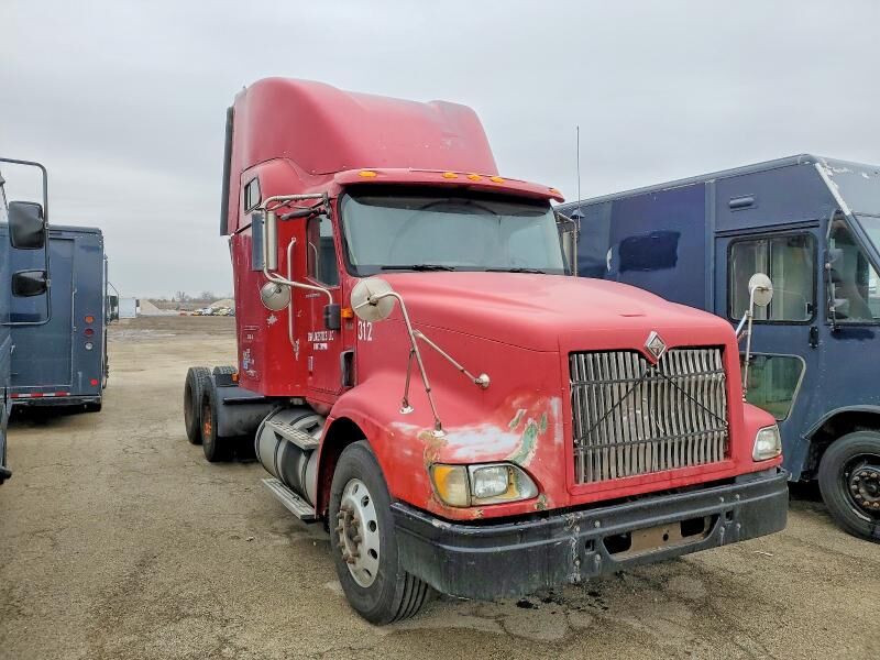 2005 INTERNATIONAL L9427