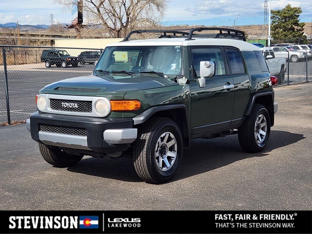 2014 TOYOTA FJ Cruiser
