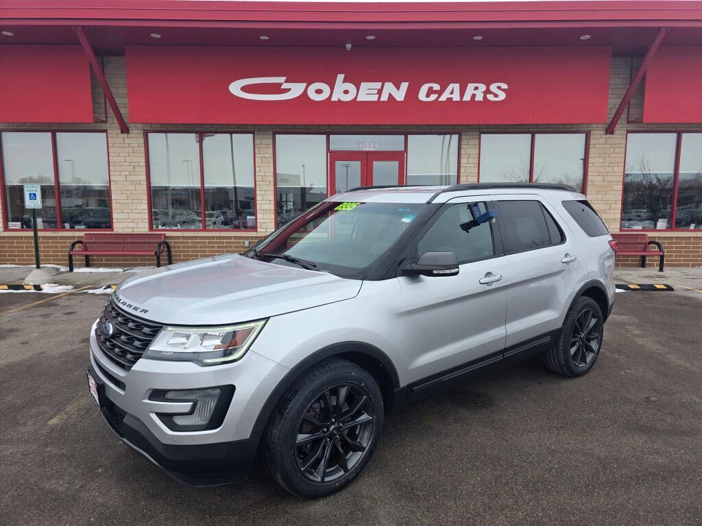 2017 FORD Explorer