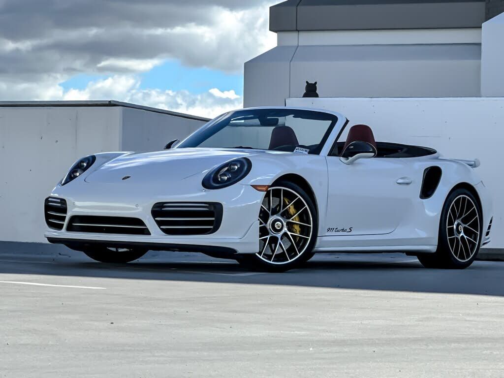2018 PORSCHE 911