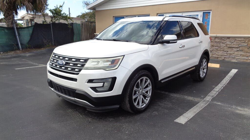2017 FORD Explorer