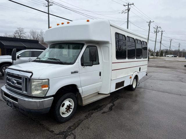 2009 FORD E-350
