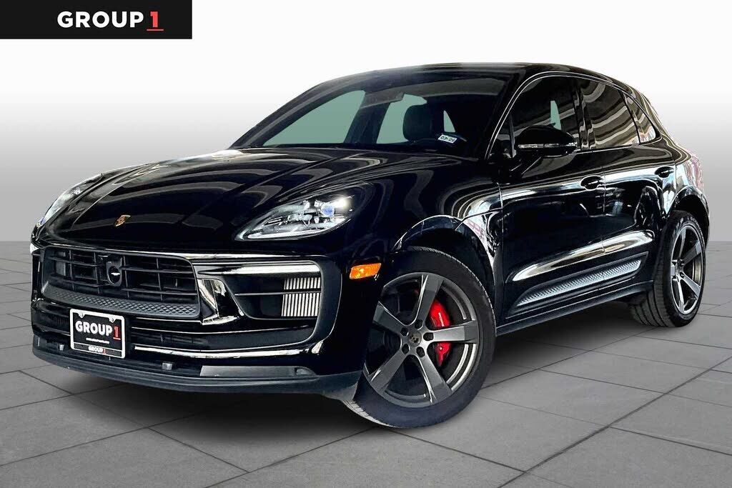 2024 PORSCHE Macan
