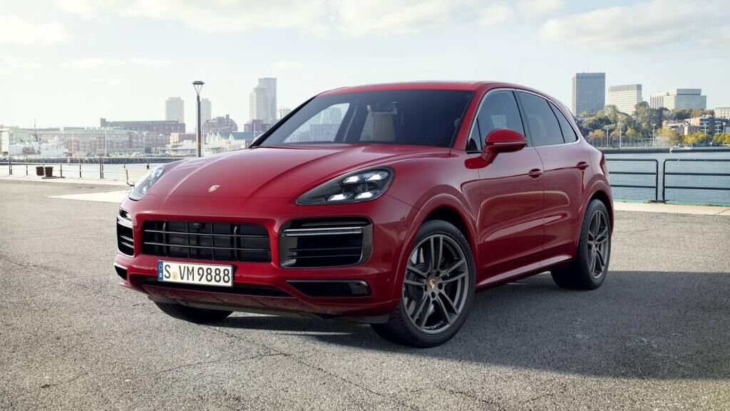 2022 PORSCHE Cayenne