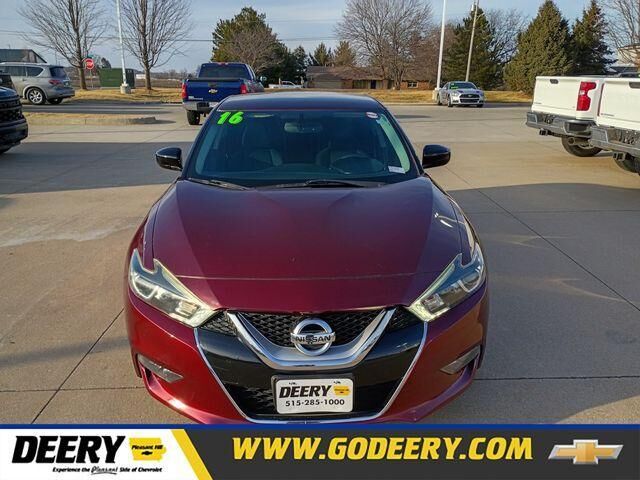 2016 NISSAN Maxima
