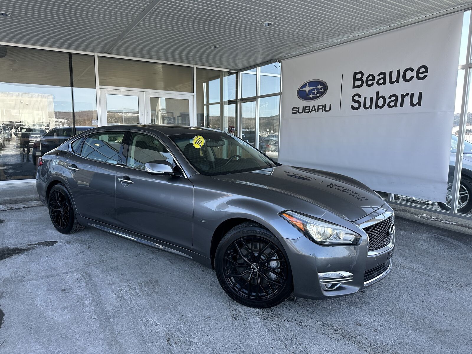 Infiniti Q70L