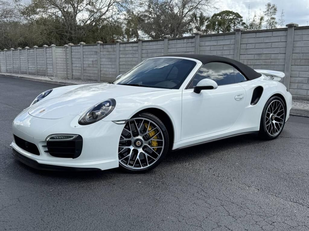 2015 PORSCHE 911