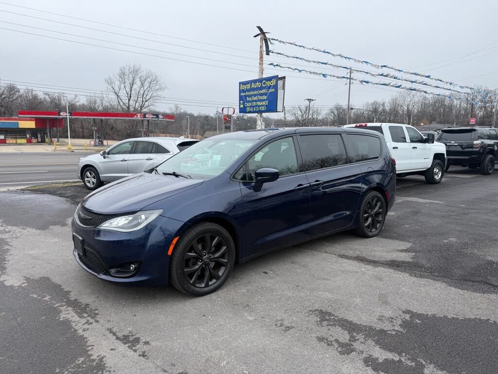 2019 CHRYSLER Pacifica