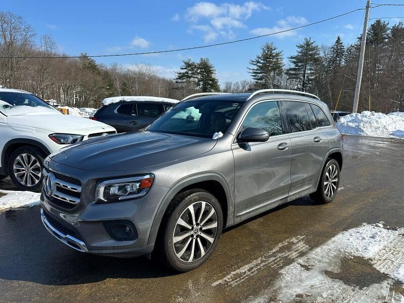 2021 MERCEDES-BENZ GLB-Class