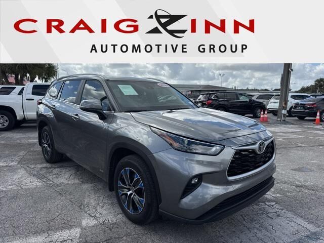 2025 TOYOTA Highlander