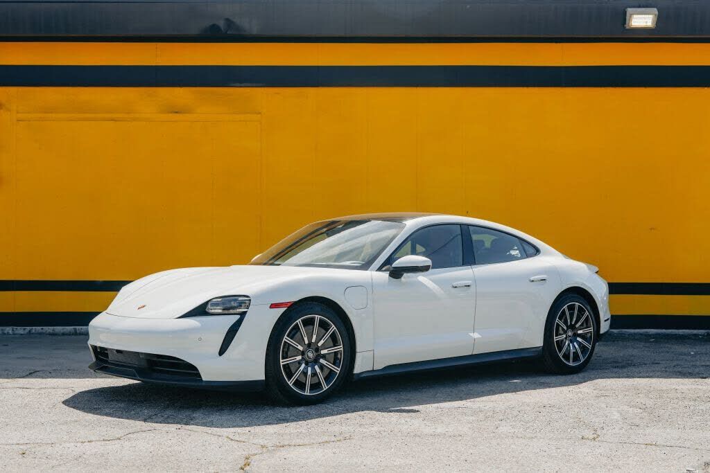 2021 PORSCHE Taycan
