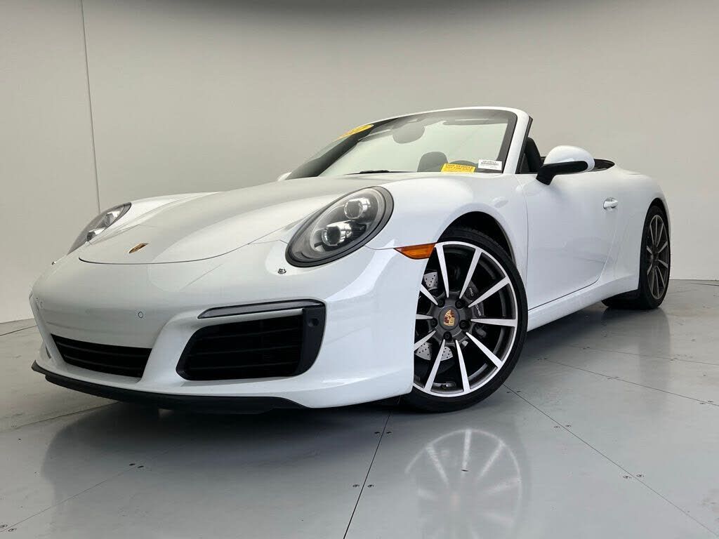 2017 PORSCHE 911