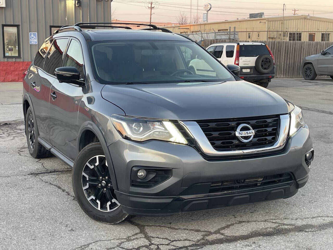 2020 NISSAN Pathfinder