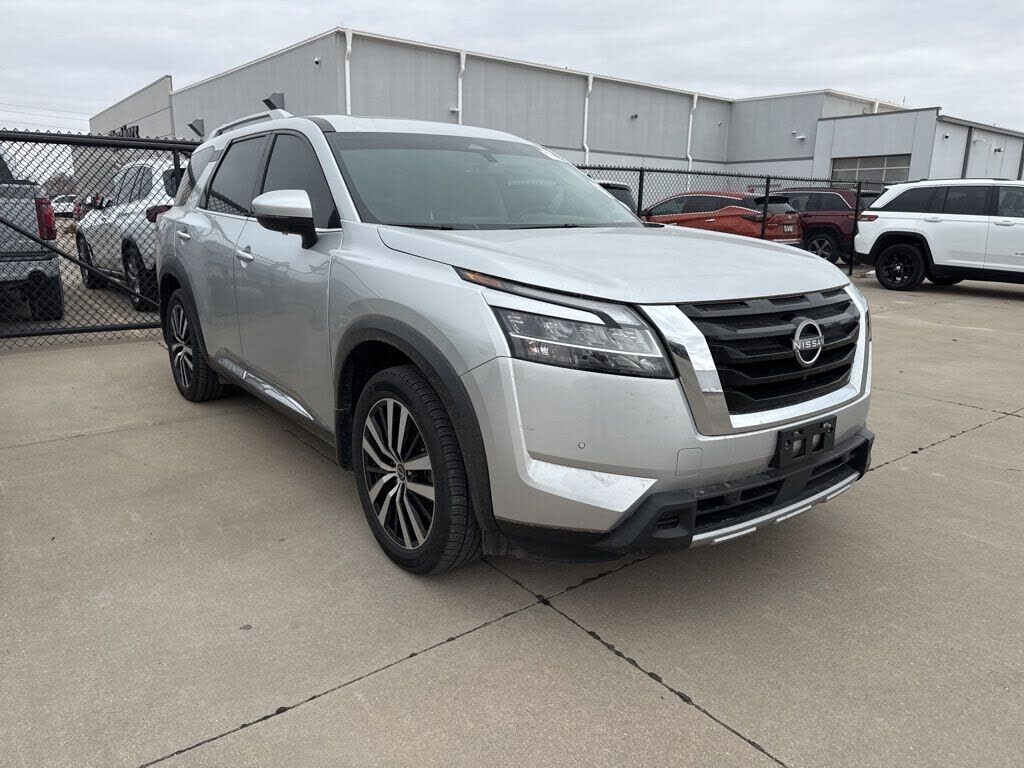 2023 NISSAN Pathfinder