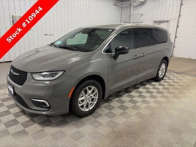 2025 CHRYSLER Pacifica