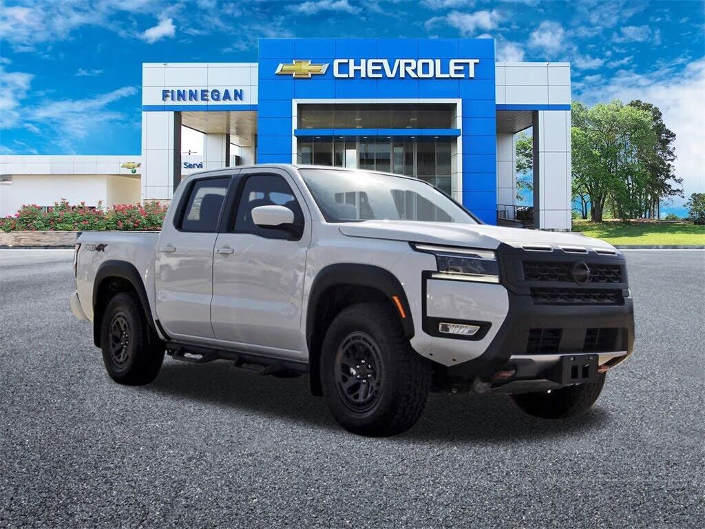2025 NISSAN Frontier