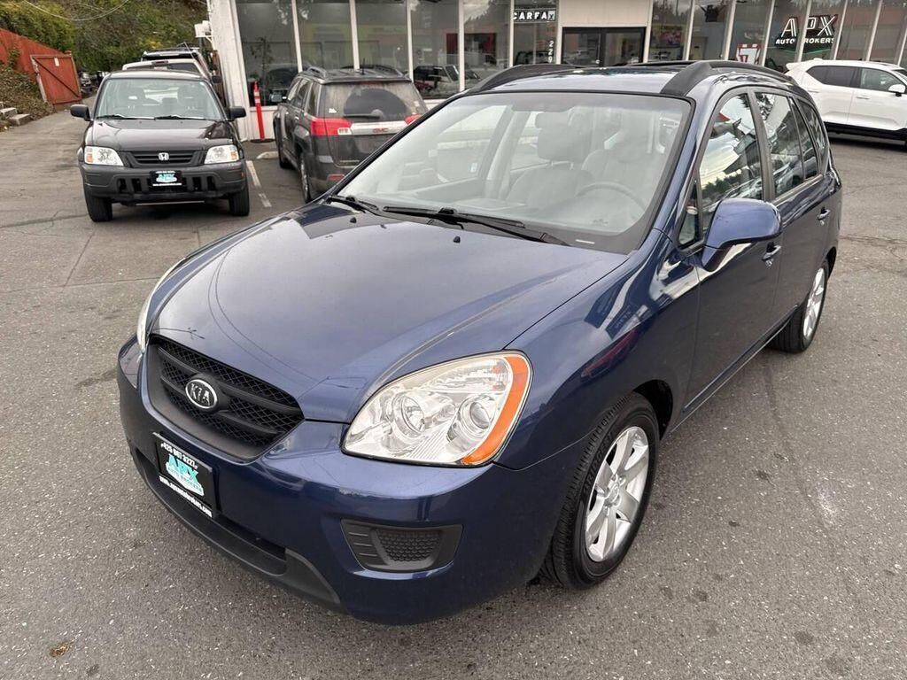 2008 KIA Rondo