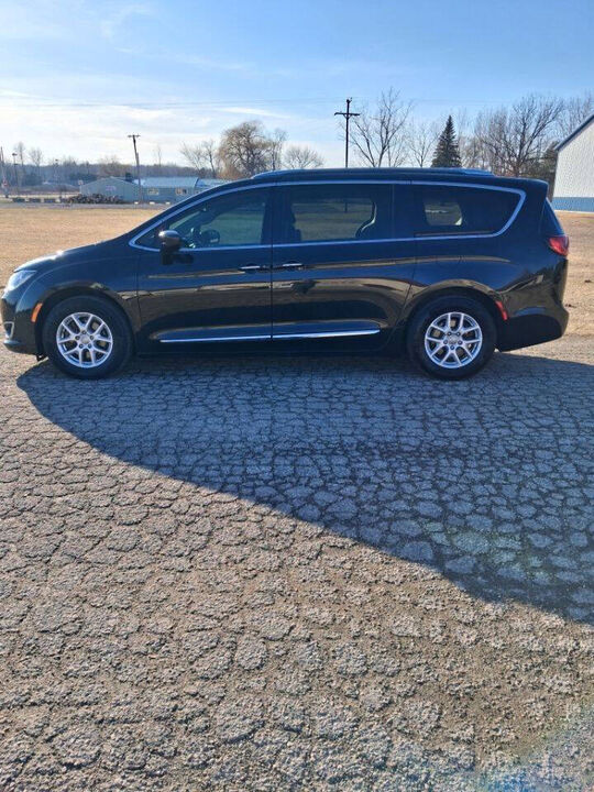 2020 CHRYSLER Pacifica