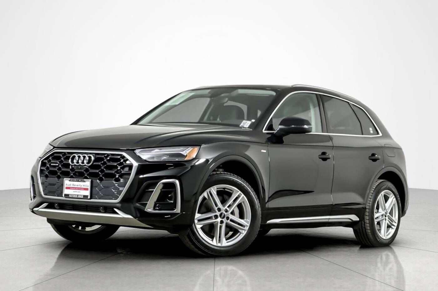 2023 AUDI Q5 e
