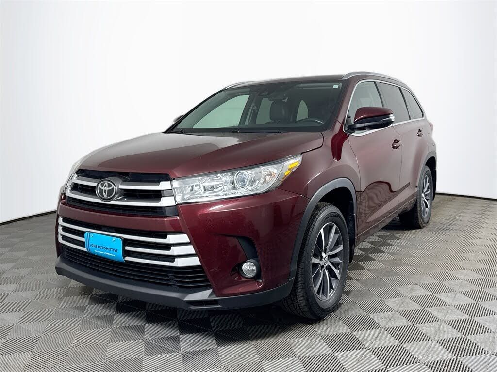2017 TOYOTA Highlander