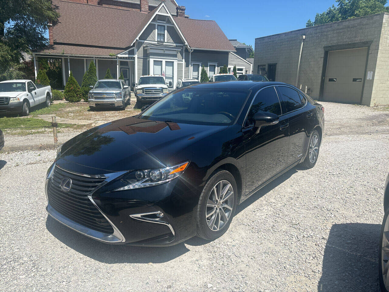 2017 LEXUS ES