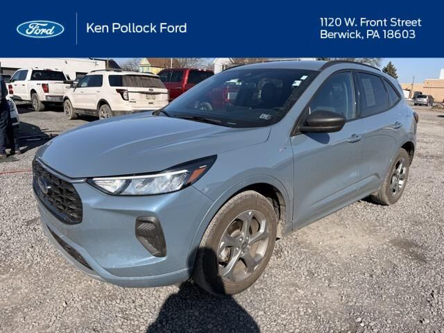 2023 FORD Escape