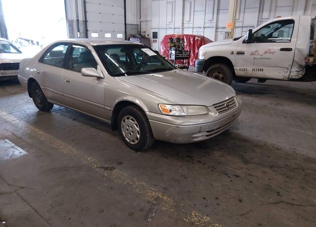 1997 TOYOTA Camry