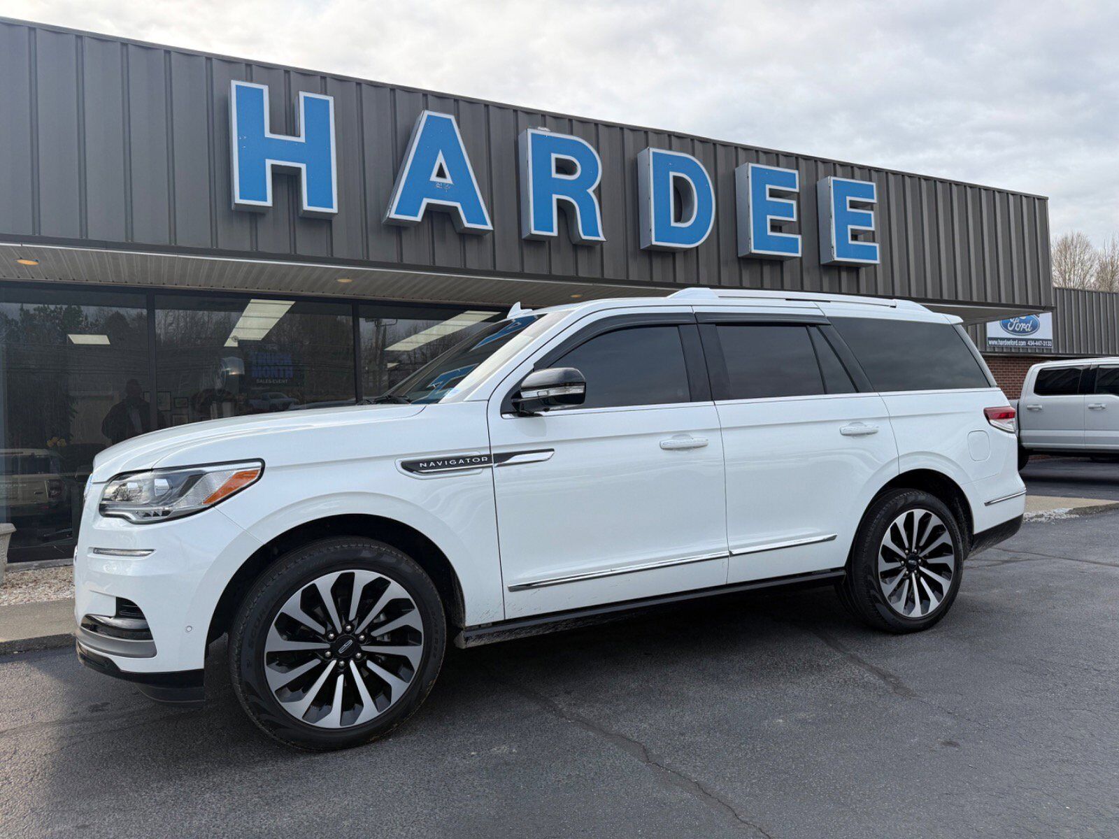 2024 LINCOLN Navigator