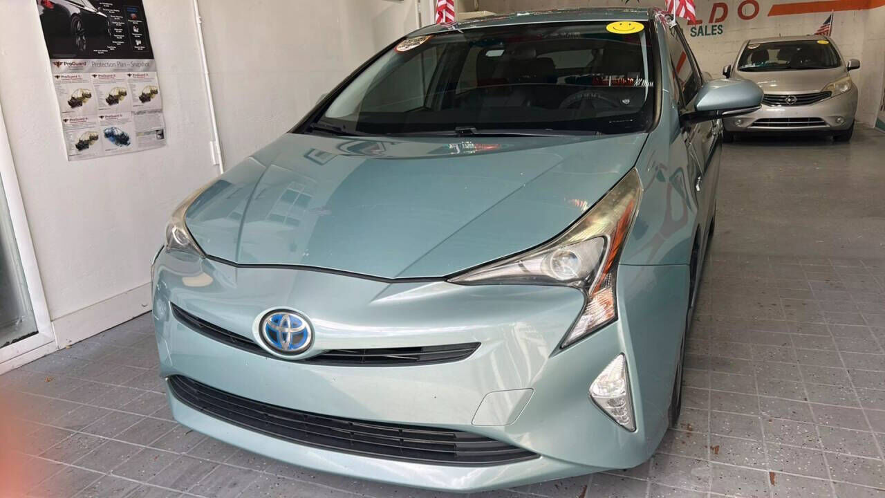 2016 TOYOTA PRIUS
