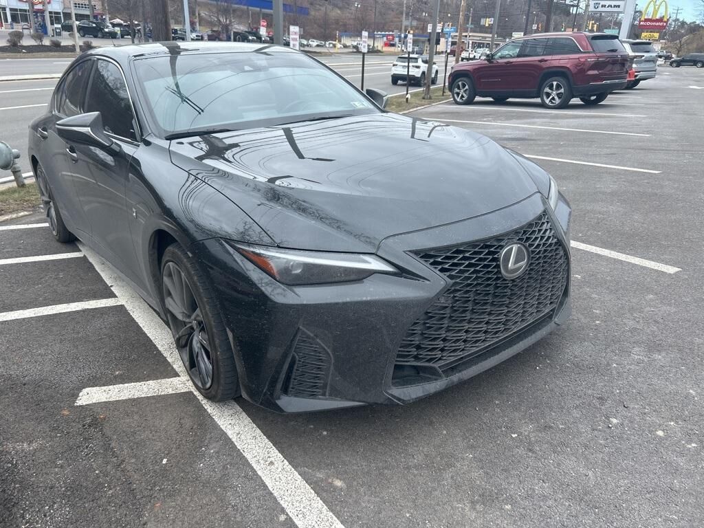 2023 LEXUS IS
