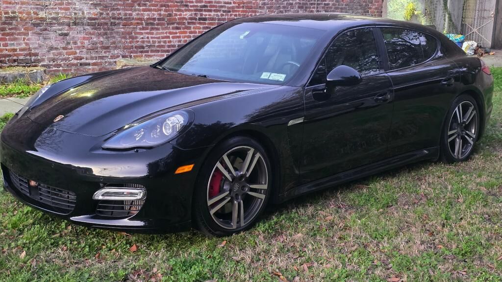 2013 PORSCHE Panamera