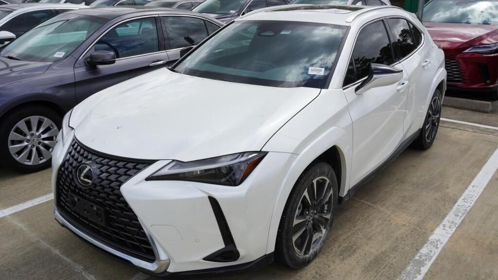 2025 LEXUS UX