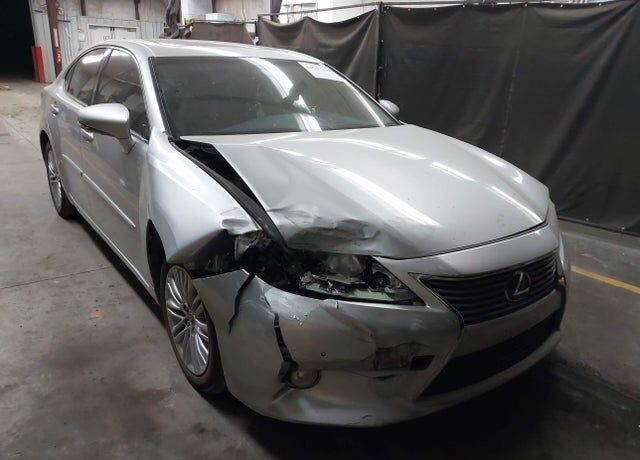 2013 LEXUS ES