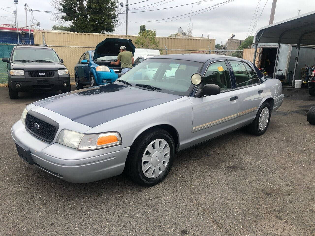 2010 FORD Crown Victoria