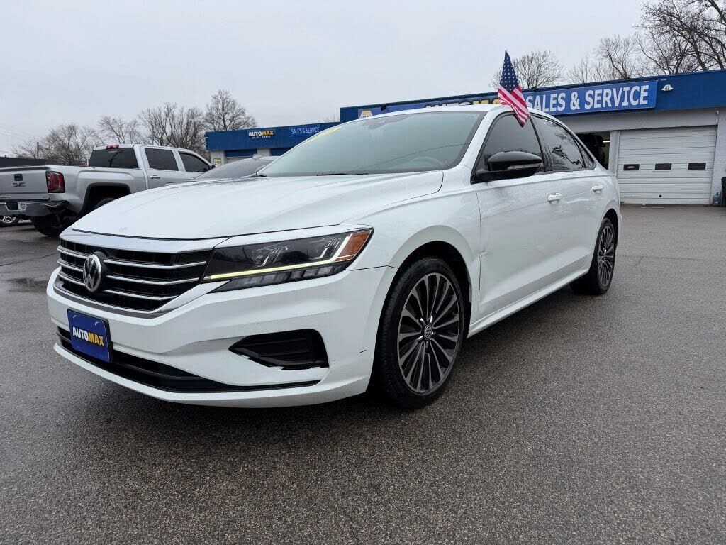 2022 VOLKSWAGEN Passat