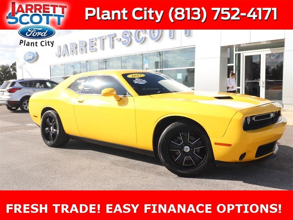 2017 DODGE Challenger