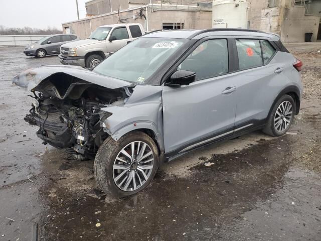 2021 NISSAN Kicks