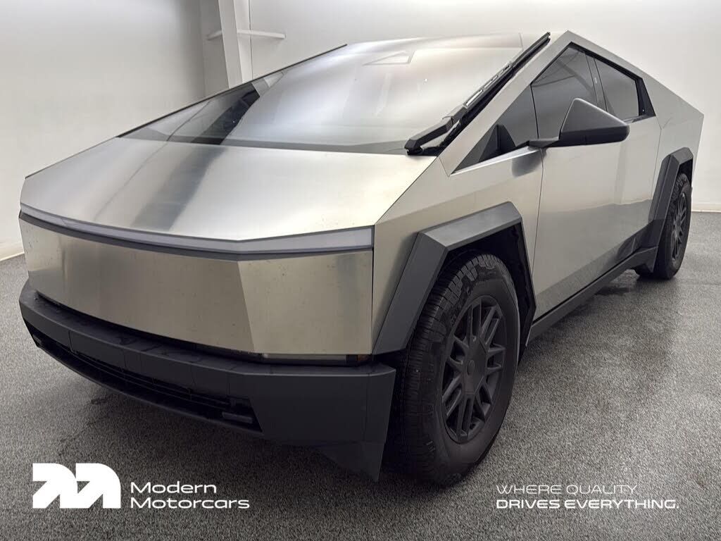 2025 TESLA Cybertruck