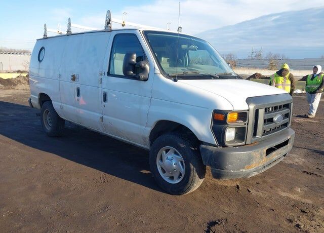2011 FORD E-350