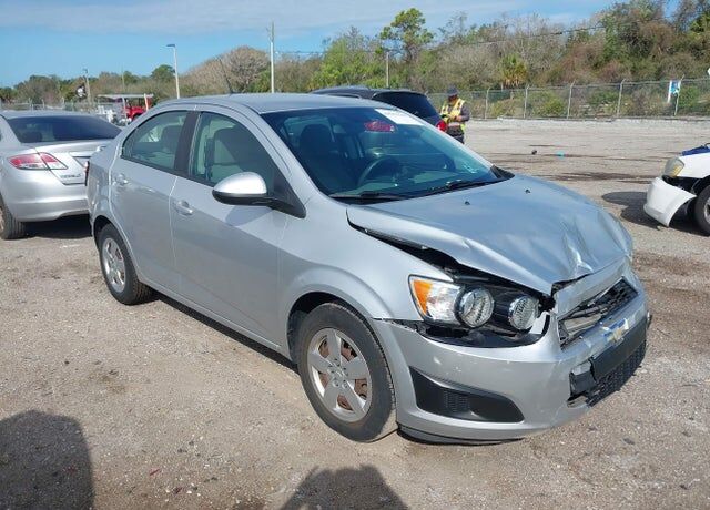 2013 CHEVROLET Sonic