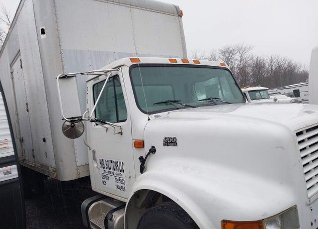 2000 INTERNATIONAL 4700